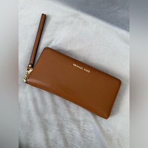Michael Kors Large Zip-around Wallet